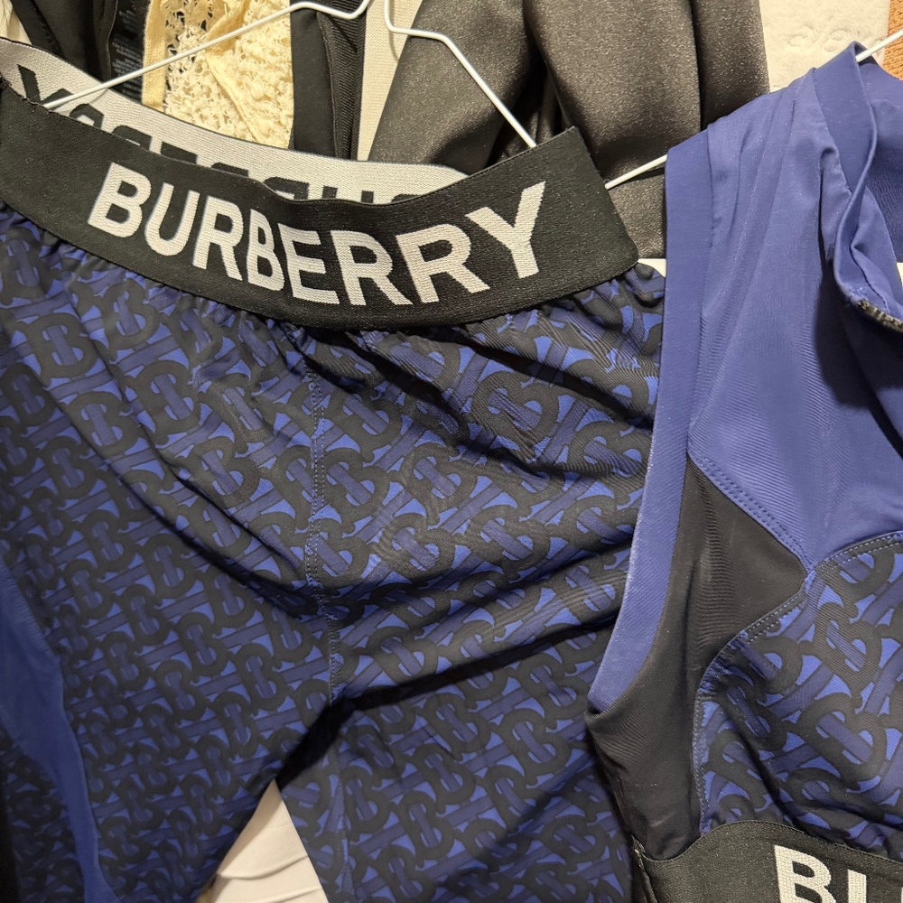 Burberry top